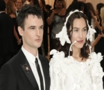 Alexa Chung and Tom Sturridge Plan 'Classy and Cooler Bash' Summer Wedding After Engagement Rumors