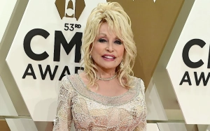 Dolly Parton Defended Against Critics of Her Dallas Cowboys Cheerleader Get-Up at NFL Game