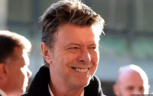 David Bowie's Handwritten Lyrics Expected to Sell for More Than $100K at Auction
