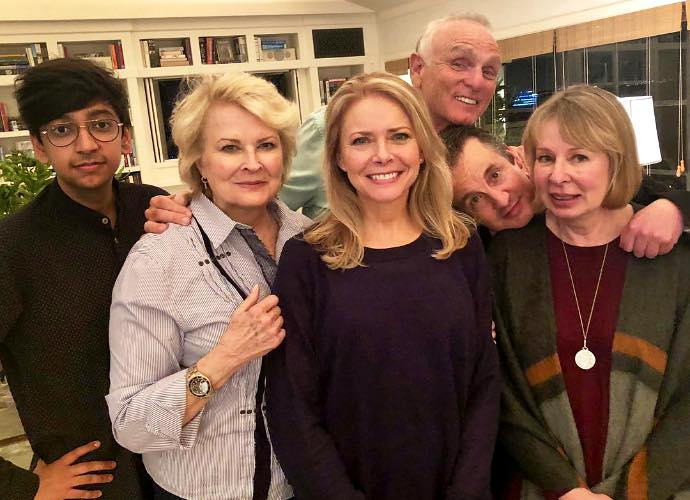 Candice Bergen Shares First Set Photo of 'Murphy Brown' Reboot 