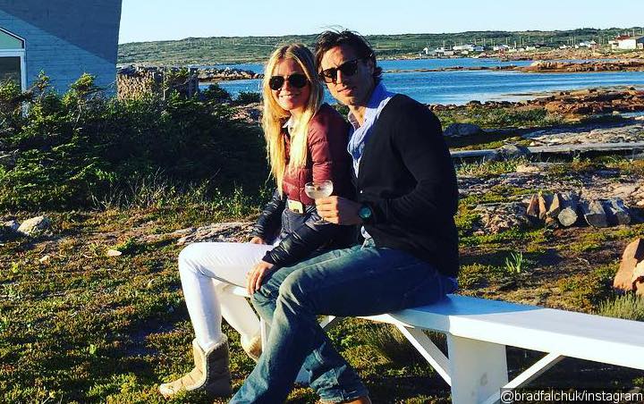 Gwyneth Paltrow Gets Hitched With Brad Falchuk at Hamptons Home