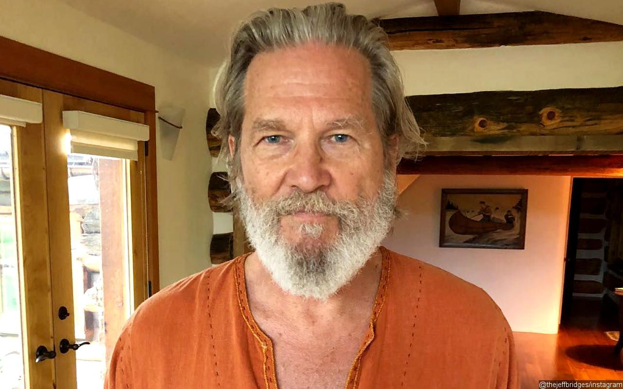 Jeff Bridges Shows Off Shaved Head as He Gives Update on Cancer Battle