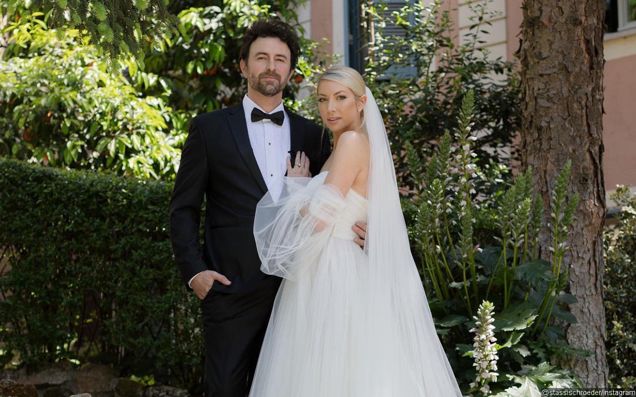 Stassi Schroeder and Beau Clark Post Photo From Their Second Wedding in Italy