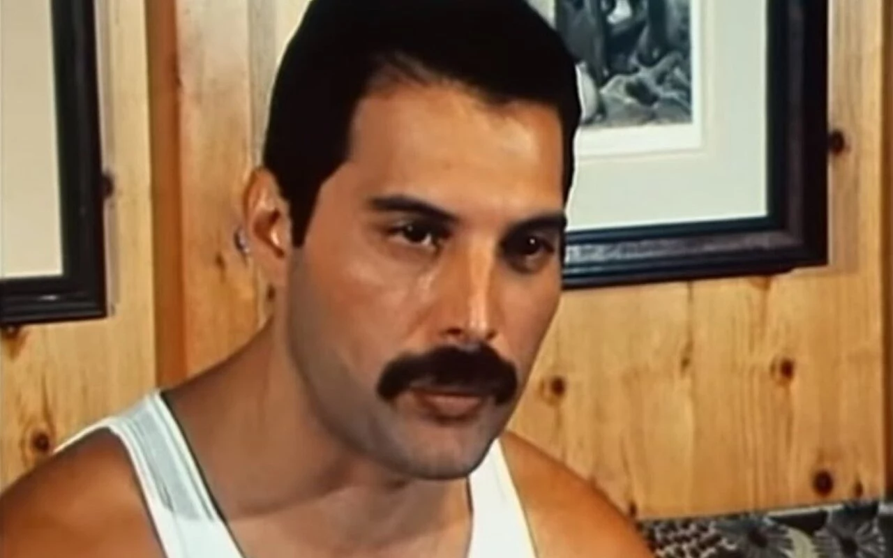 Freddie Mercury's Piano Auctioned for $2.2 Million