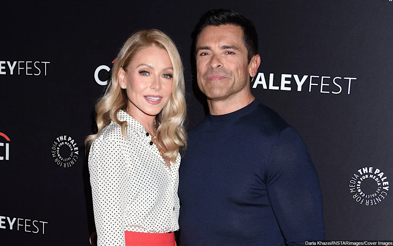 Kelly Ripa and Mark Consuelos Avoid 'Dangerous' Spicy Pepper Trend After Saucy Accident