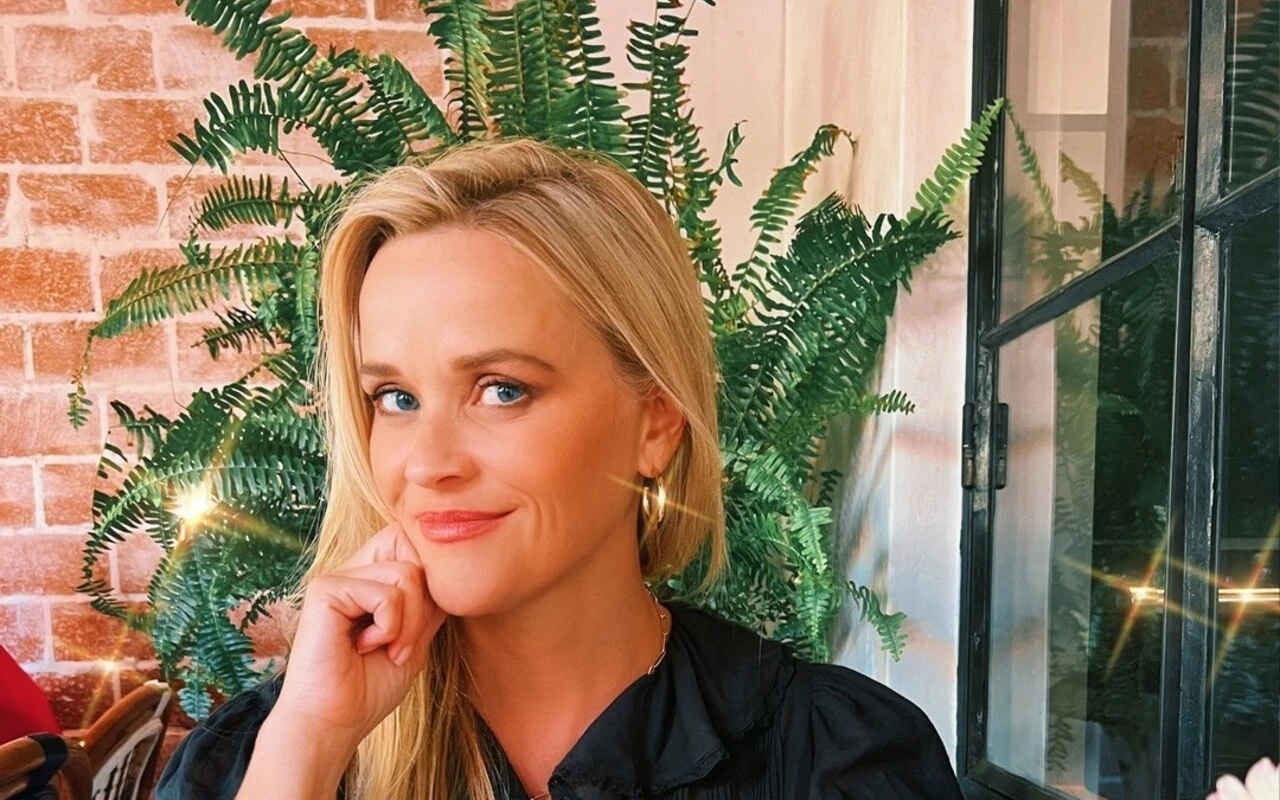 Reese Witherspoon Learns to 'Forgive' and 'Glue' Herself Together After Feeling Like 'Broken Robot' 