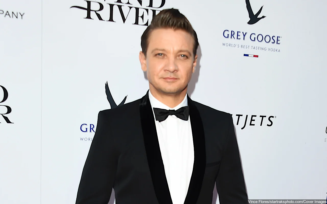 Jeremy Renner's Recovery From Snowplow Accident Drives Him to 'Never Be Lazy'
