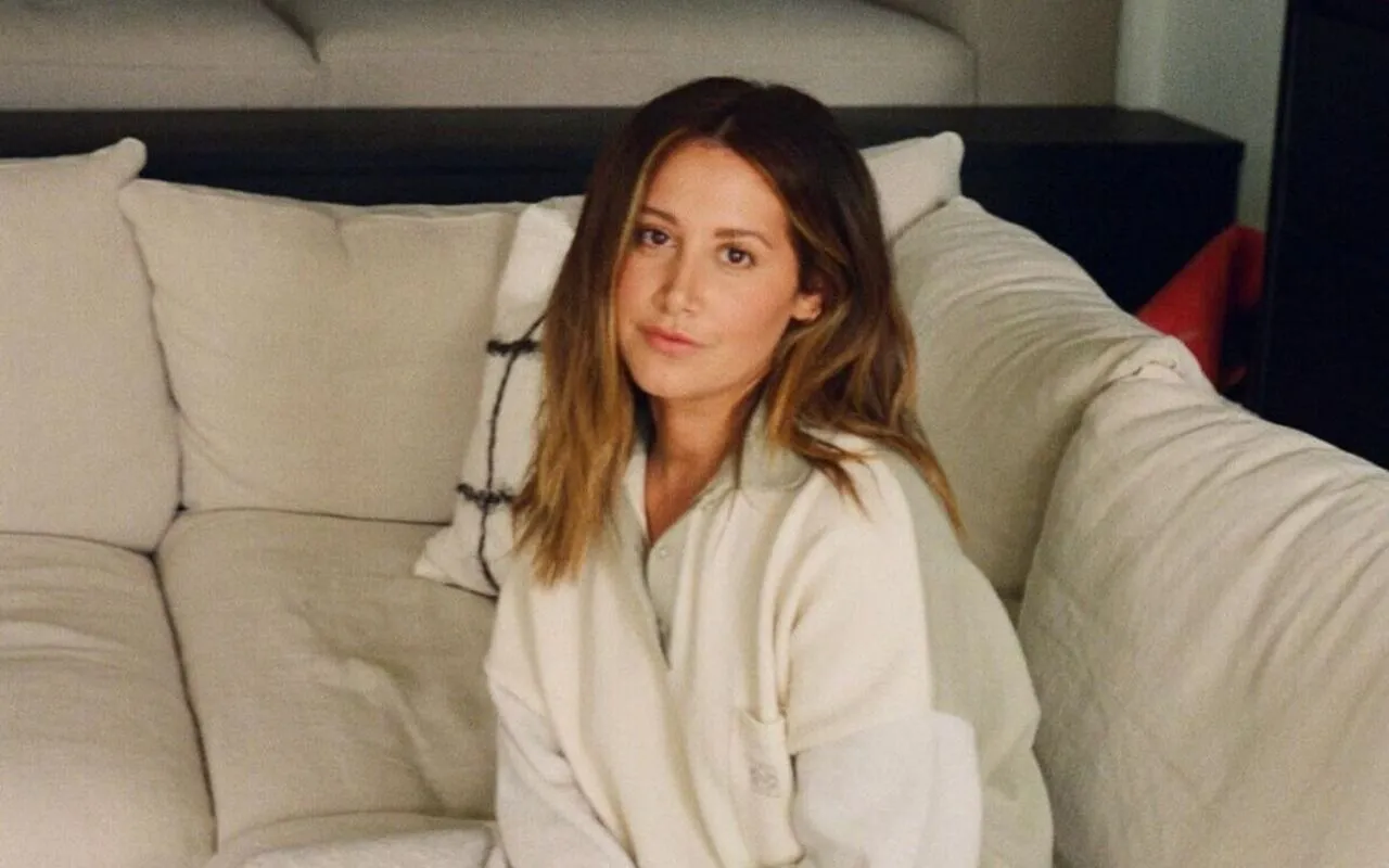 Ashley Tisdale Bares Baby Bump, Pregnant With Baby No. 2