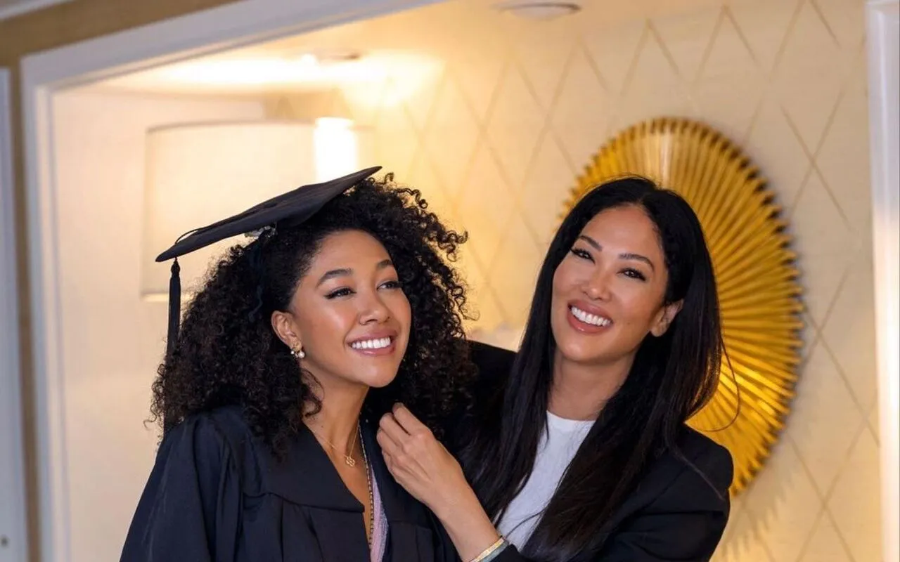 Kimora Lee Simmons 'Concerned' as She Sees Her Own Experience in Daughter Aoki's Age-Gap Hookup 