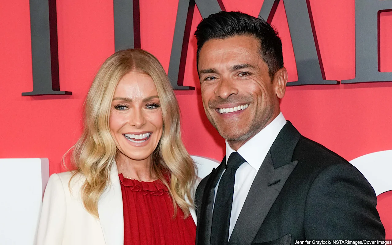Kelly Ripa Showers Mark Consuelos With Love on 28th Anniversary After His Shocking Confession