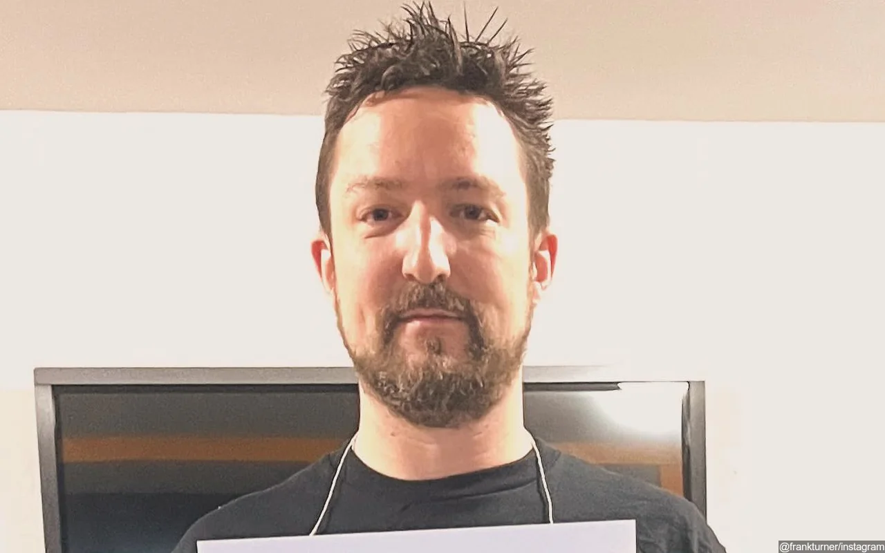 Frank Turner Breaks World Record with 15 Gigs in 24 Hours