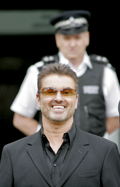 George Michael<br>George Michael Arrives At The Brent Magistrates Courthouse in London - May 8, 2007