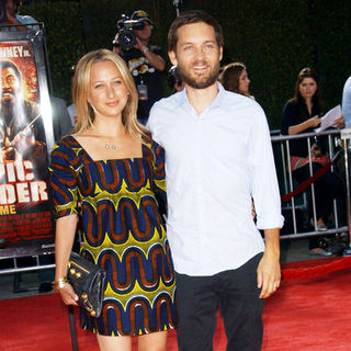 Jennifer Meyer, Tobey Maguire in Tropic Thunder Los Angeles Premiere - Arrivals
