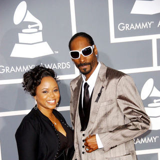 Snoop Dogg, Shante Broadus in The 51st Annual GRAMMY Awards - Arrivals