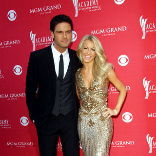 Chuck Wicks, Julianne Hough in 44th Annual Academy Of Country Music Awards - Arrivals