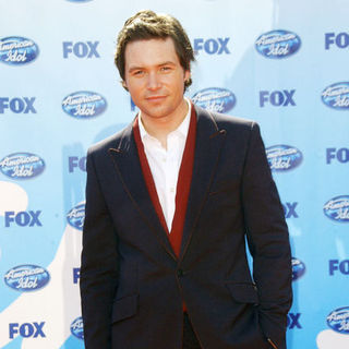 Michael Johns in 2009 American Idol Finale - Arrivals