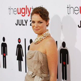 Katherine Heigl in "The Ugly Truth" Los Angeles Premiere - Arrivals