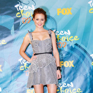 Leighton Meester in 2009 Teen Choice Awards - Press Room