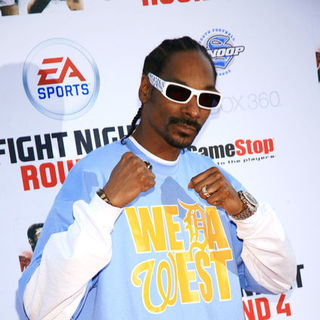 Snoop Dogg in EA Sports & Xbox 360 "Fight Night Round 4" Launch Party - Arrivals