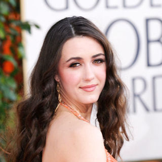 Madeline Zima in 66th Annual Golden Globes - Arrivals