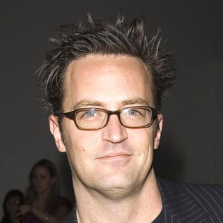 Matthew Perry in Mercedes-Benz Fall 2006 L.A. Fashion Week at Smashbox Studios - Day 1 - Arrivals