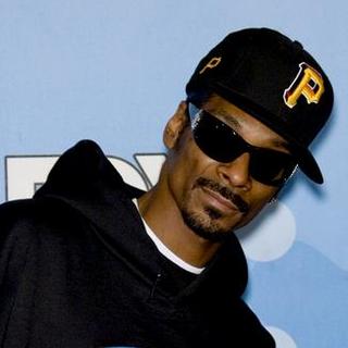 Snoop Dogg in Idol Gives Back 2008 - Arrivals