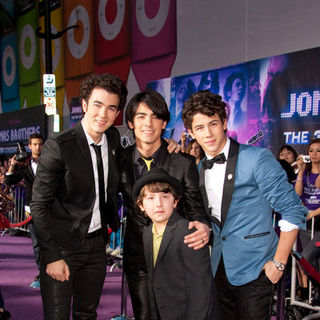 Jonas Brothers in "Jonas Brothers: The 3D Concert Experience" World Premiere - Arrivals