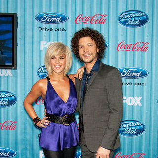 Justin Guarini, Kimberly Caldwell in American Idol Top 13 Party - Arrivals