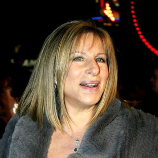 Barbra Streisand in Meet The Fockers Los Angeles Premiere - Arrivals