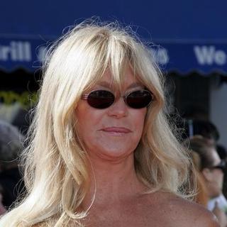 Goldie Hawn in Dreamer Los Angeles Premiere - Arrivals