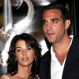 Annabella Sciorra, Bobby Cannavale in Snakes on a Plane Los Angeles Premiere