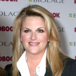 Trisha Yearwood in 2005 Redbook's Mothers and Shakers Awards