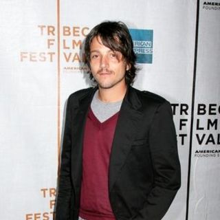 Diego Luna in Chavez Press Conference presented by the Tribeca Film Festival - Arrivals