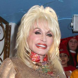 Dolly Parton in 81st Annual Macy's Thanksgiving Day Parade
