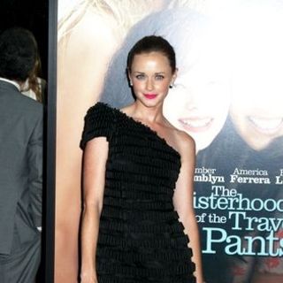 Alexis Bledel in "The Sisterhood of the Traveling Pants 2" New York City Premiere - Arrivals