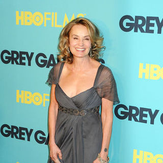 Jessica Lange in HBO Films Presents "Grey Gardens" New York Premiere - Arrivals