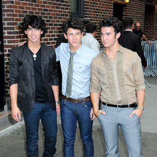 Jonas Brothers in The Late Show with David Letterman - June 11, 2009 - Arrivals
