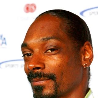 Snoop Dogg in 23rd Annual Cedars-Sinai Sports Spectacular Awards Dinner - Arrivals