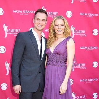 LeAnn Rimes, Dean Sheremet in 43rd Academy Of Country Music Awards - Arrivals