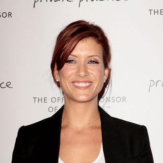 Kate Walsh in The American Cancer Society, "The Official Sponsor of Birthdays", Blows Out Cancer