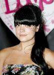 British Pop Star Lily Allen Arrested Over Paparazzi Attack