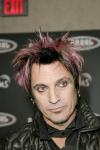 Tommy Lee Apologizes for MTV Brawl
