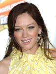 Hilary Duff Blames Microphone for Lip-Synch Incident