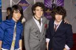 Jonas Brothers to Preview New Materials in Tour