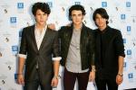 Teaser of Jonas Brothers' 'Lovebug' Music Video