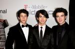 Full Audio Stream of Jonas Brothers' New Song 'Paranoid'