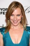 Amy Ryan Pregnant With First Child