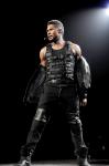 Pics: Usher Suffers Zipper Malfunction During Concert