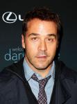 Cop Can't Recognize Jeremy Piven and Gave Him Ticket