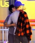Ryan Gosling and Eva Mendes Caught Kissing at Disneyland